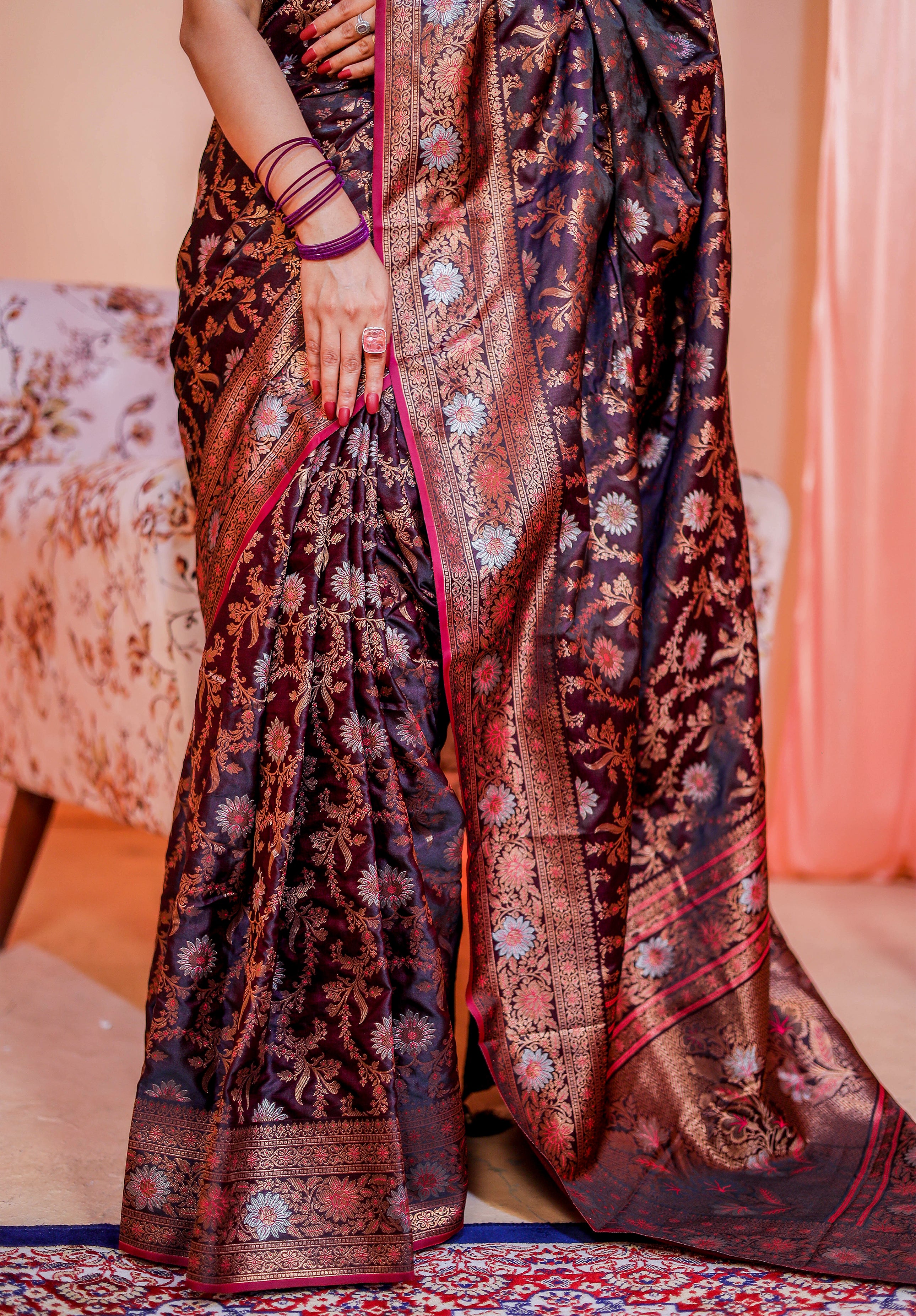 Women's Woven Banarasi Saree With Blouse Piece