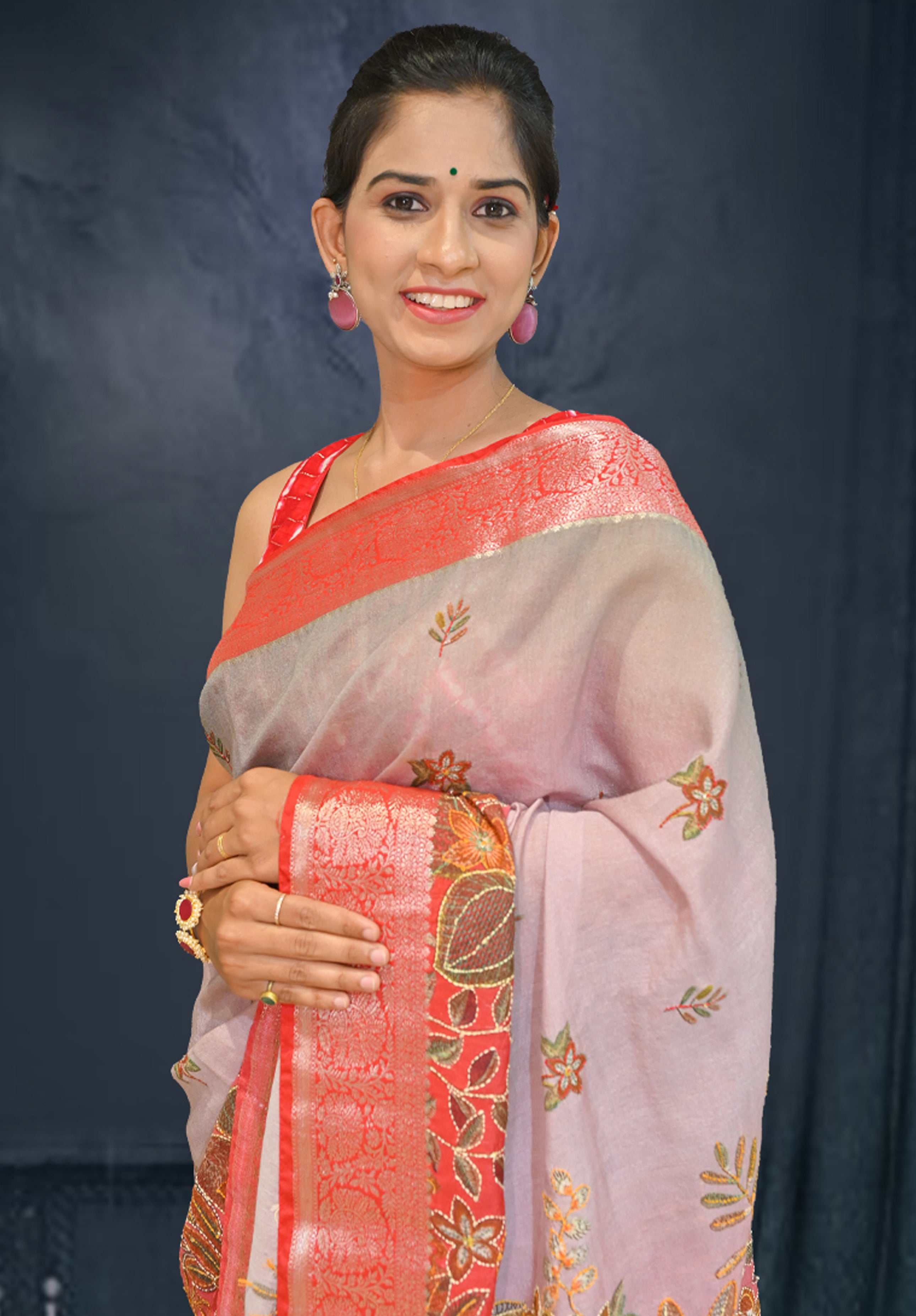 Pure Kantha stich Saree With Blouse Piece – Gray