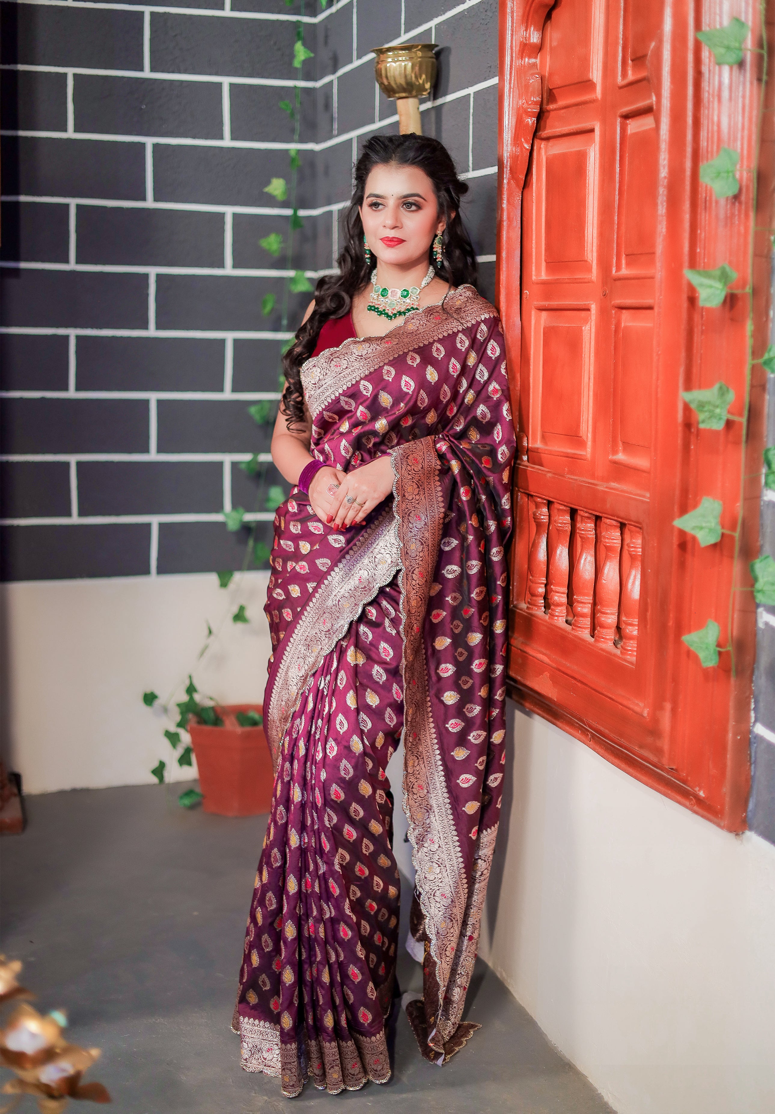 Women's Woven Banarasi Designer Saree With Blouse Piece