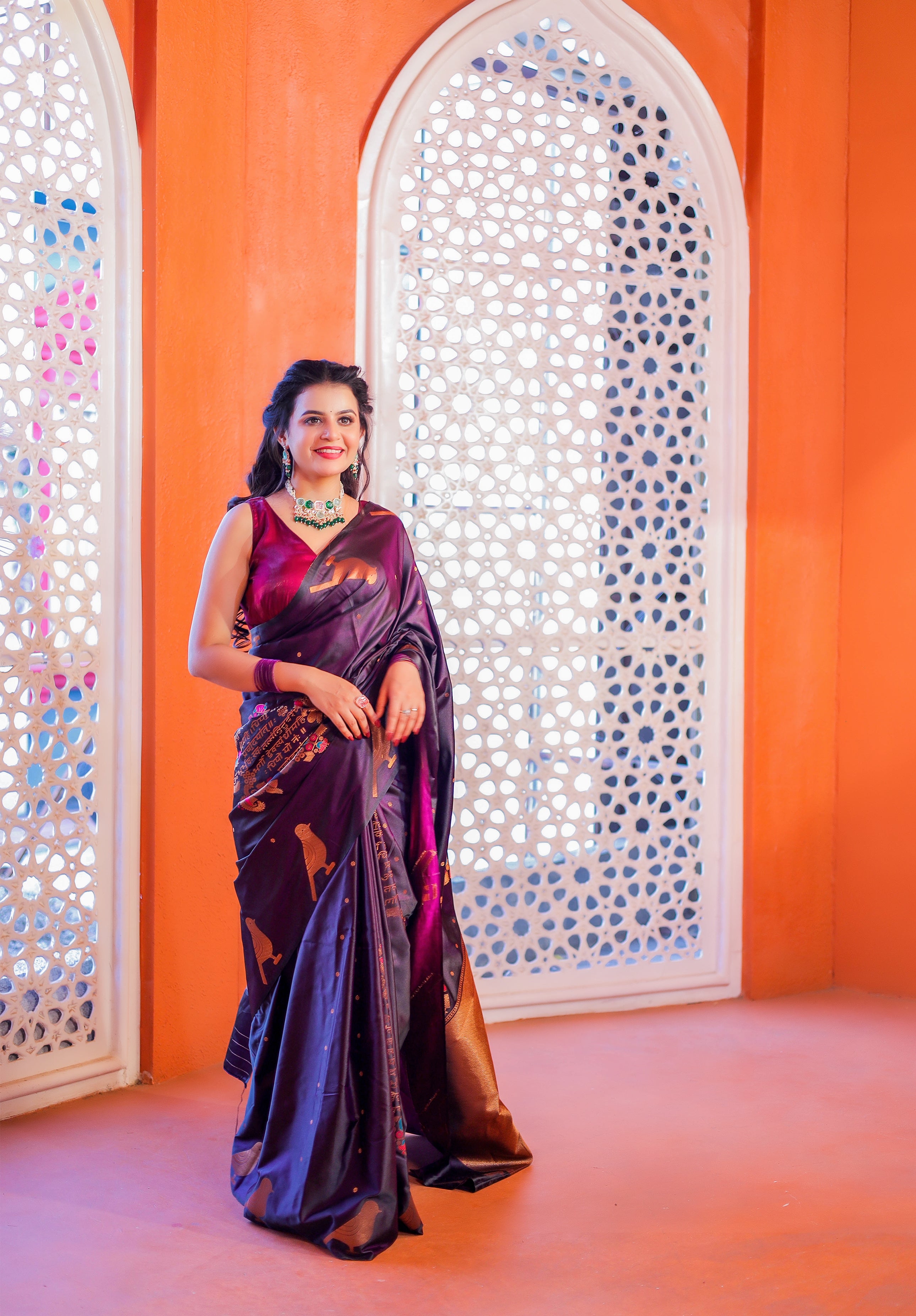 Women's Woven Banarasi Saree With Blouse Piece