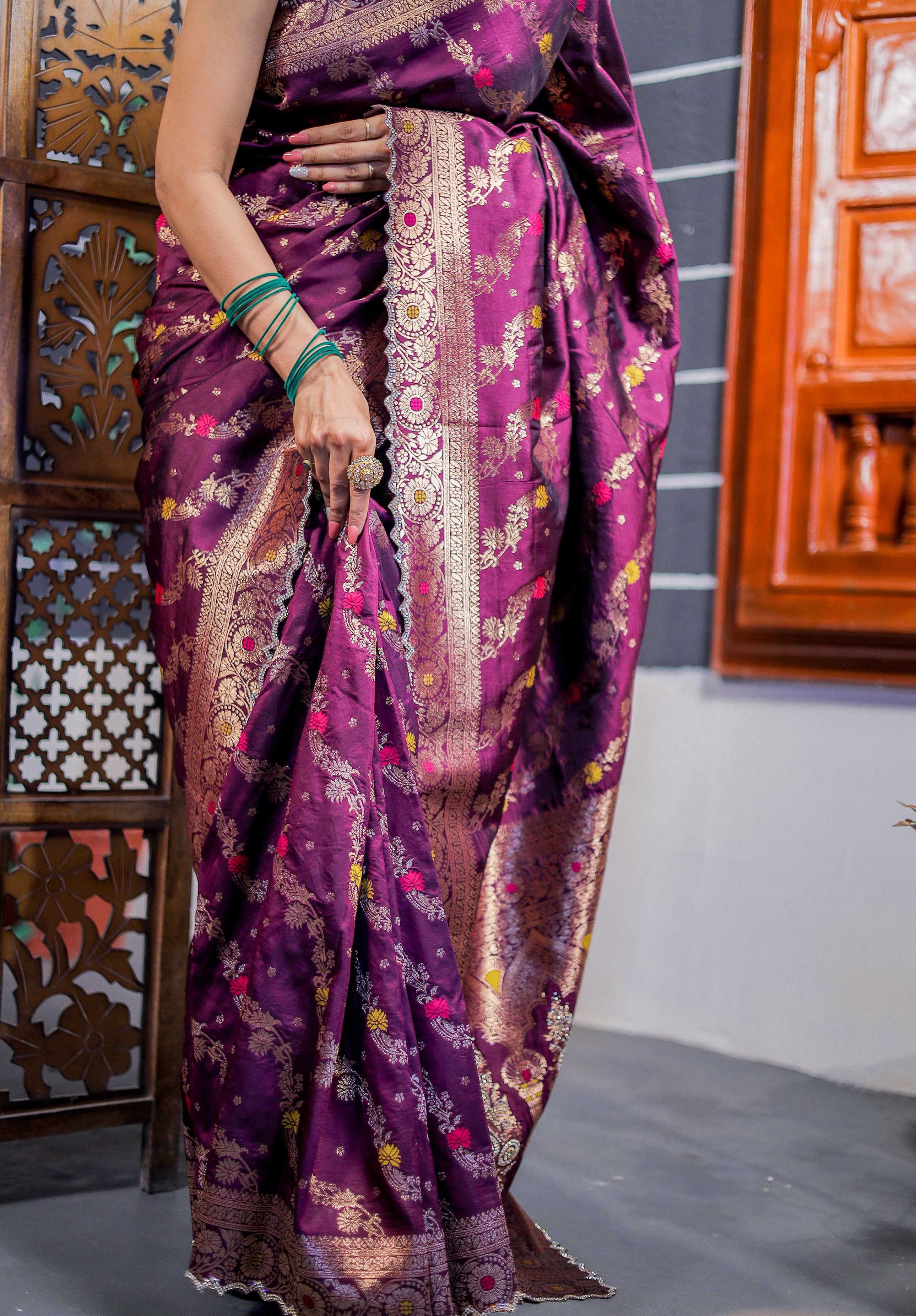 Women's Woven Banarasi Designer Saree With Blouse Piece