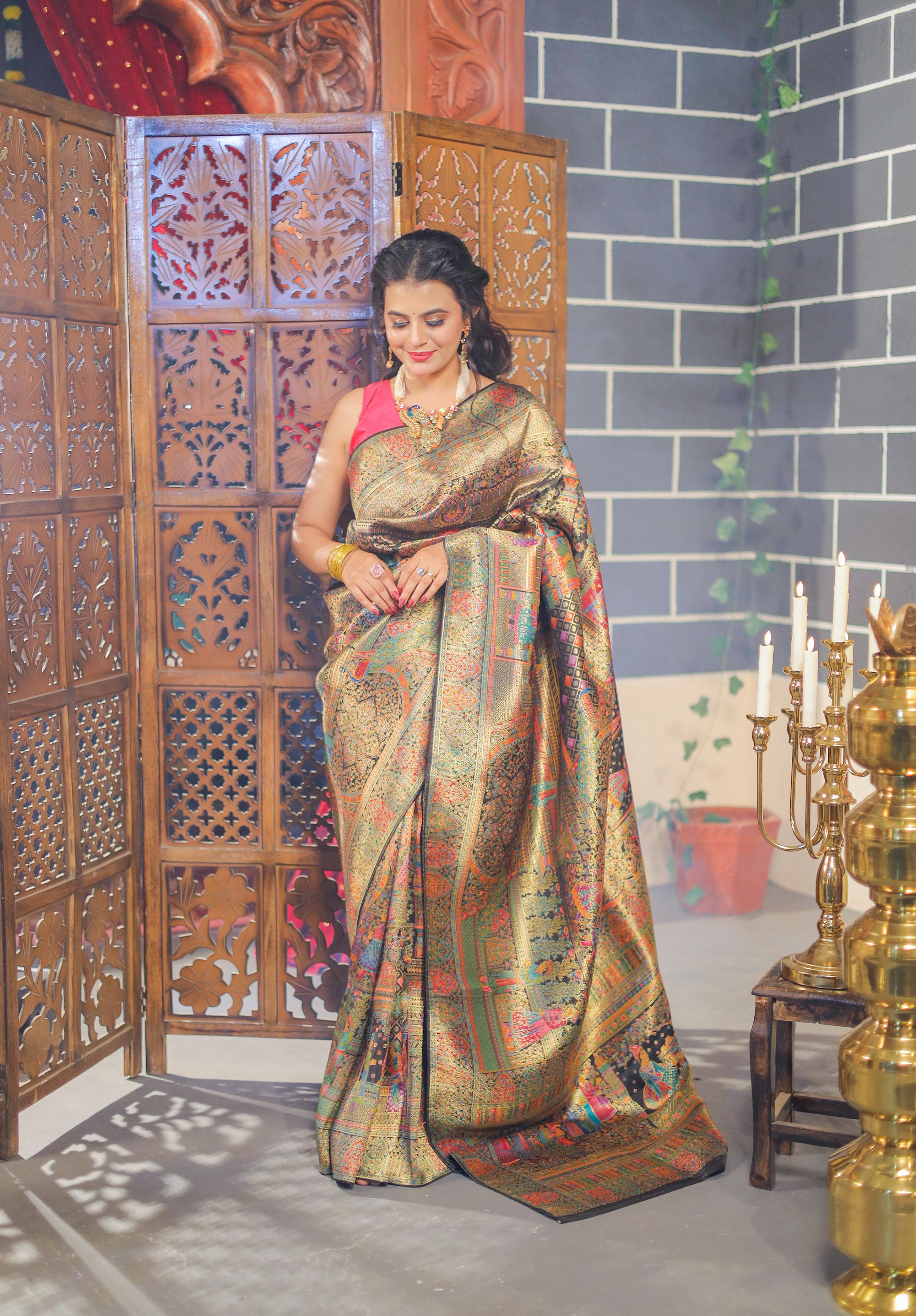 Women's Woven Design Kashida Work Saree With Blouse Piece