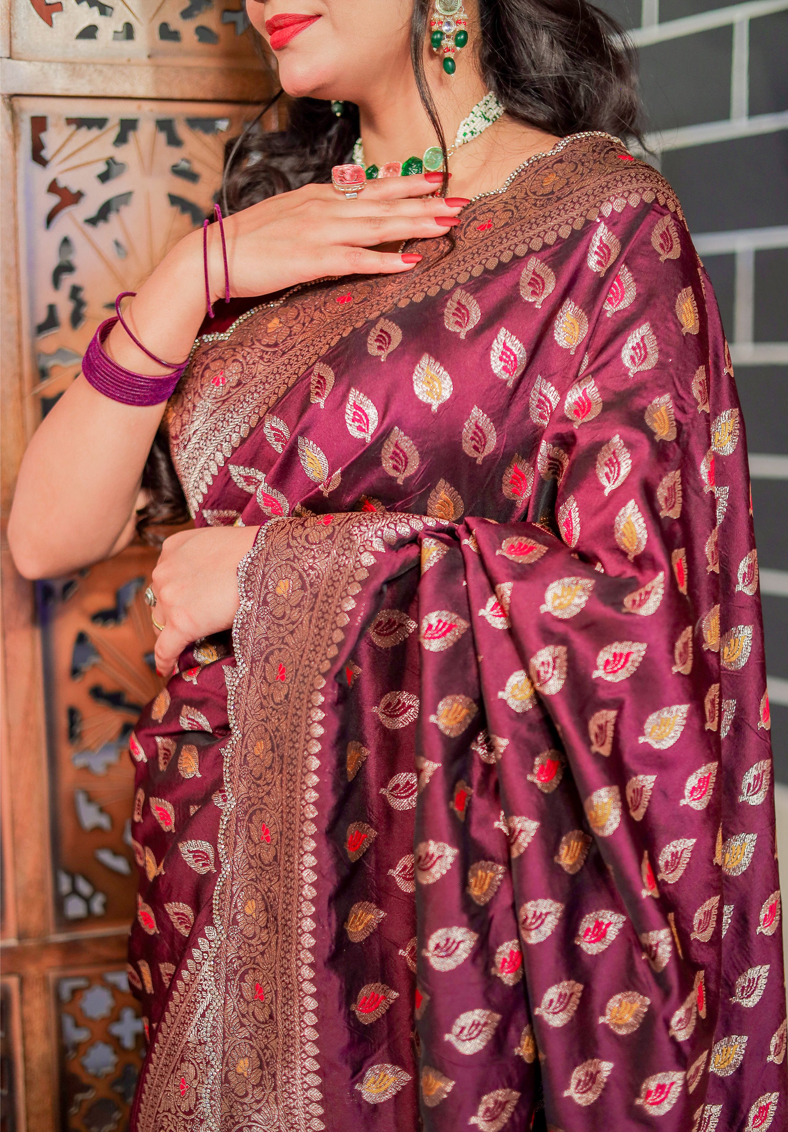 Women's Woven Banarasi Designer Saree With Blouse Piece