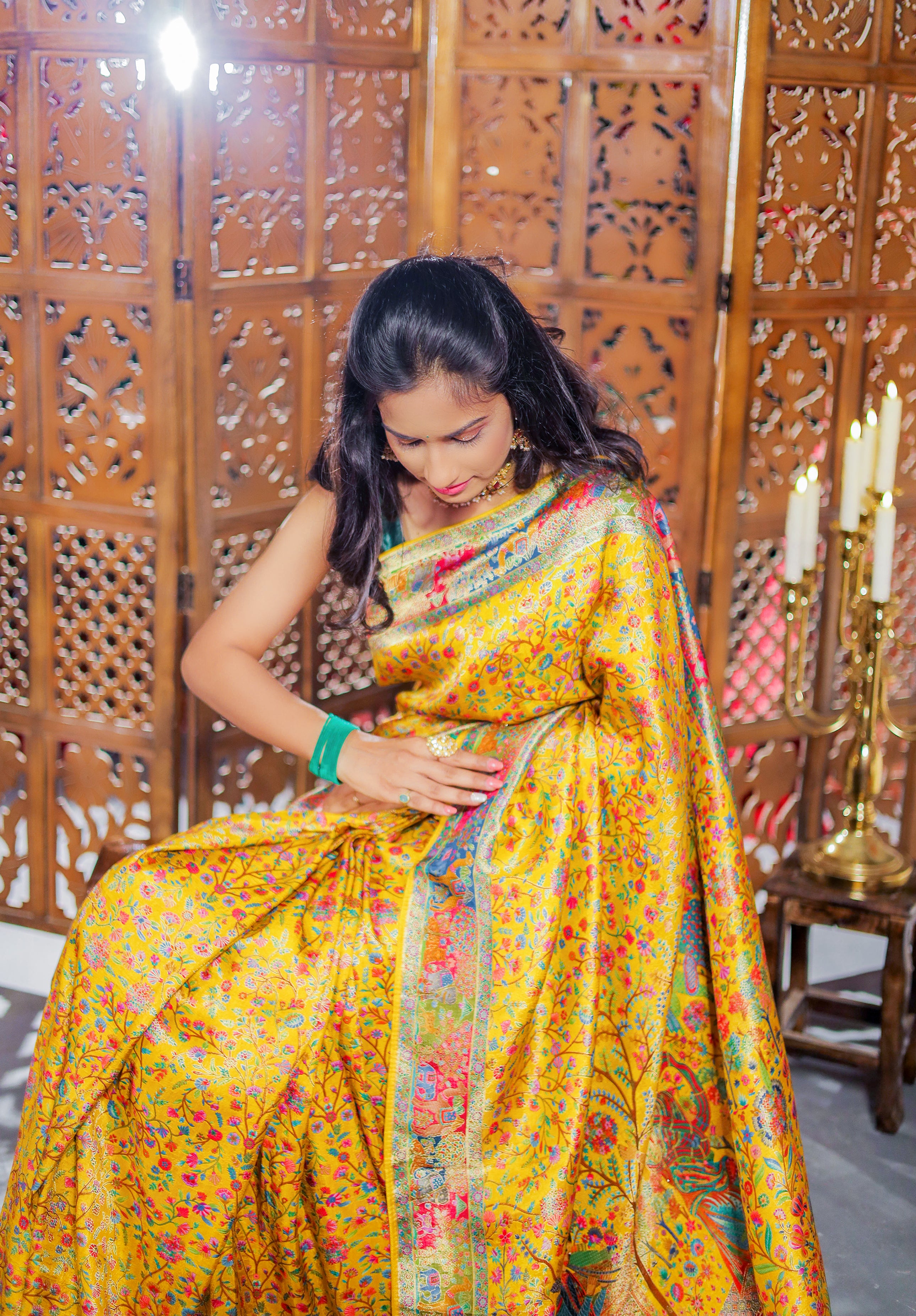 Women's Woven Design Kashida Work Saree With Blouse Piece