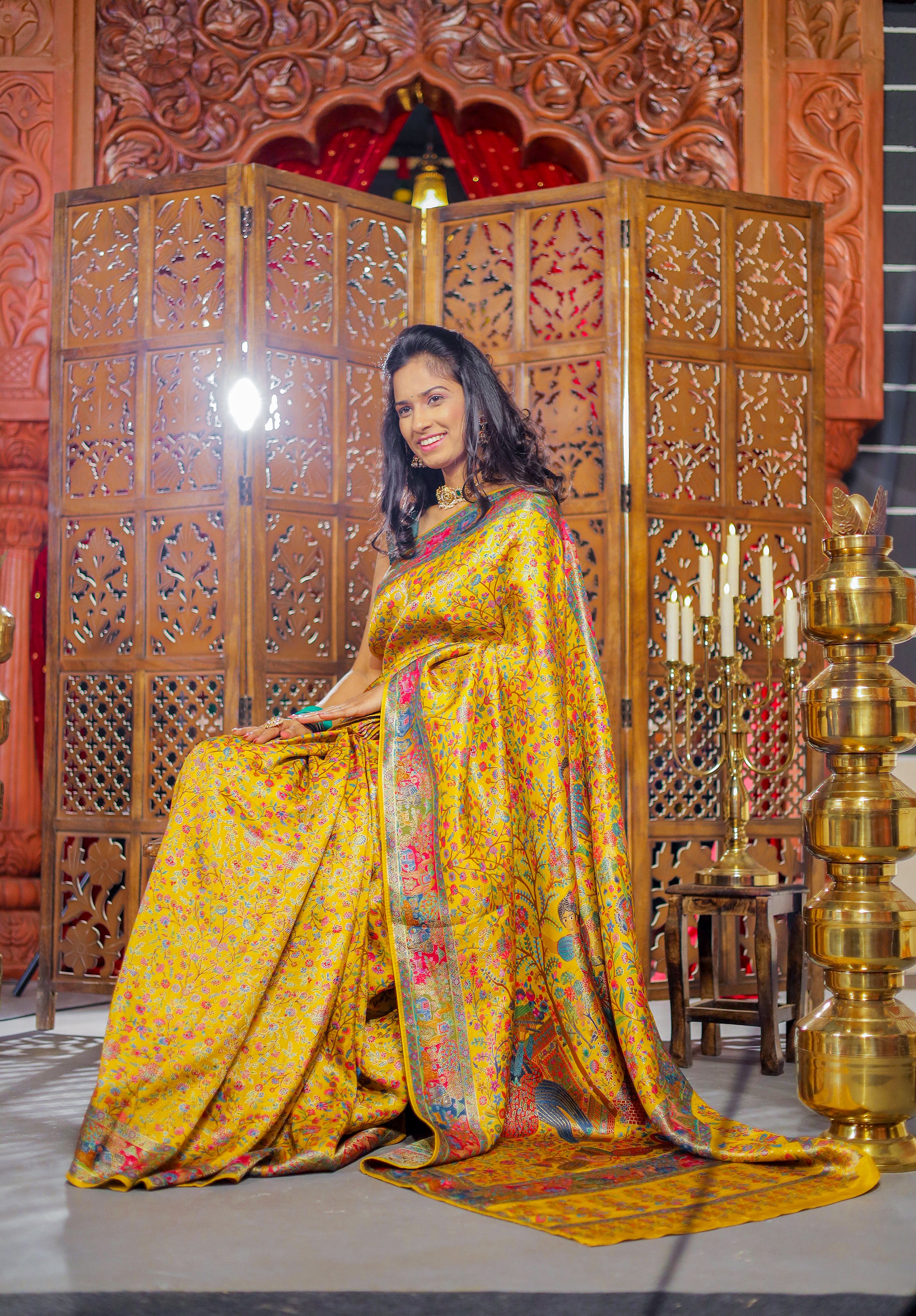 Women's Woven Design Kashida Work Saree With Blouse Piece