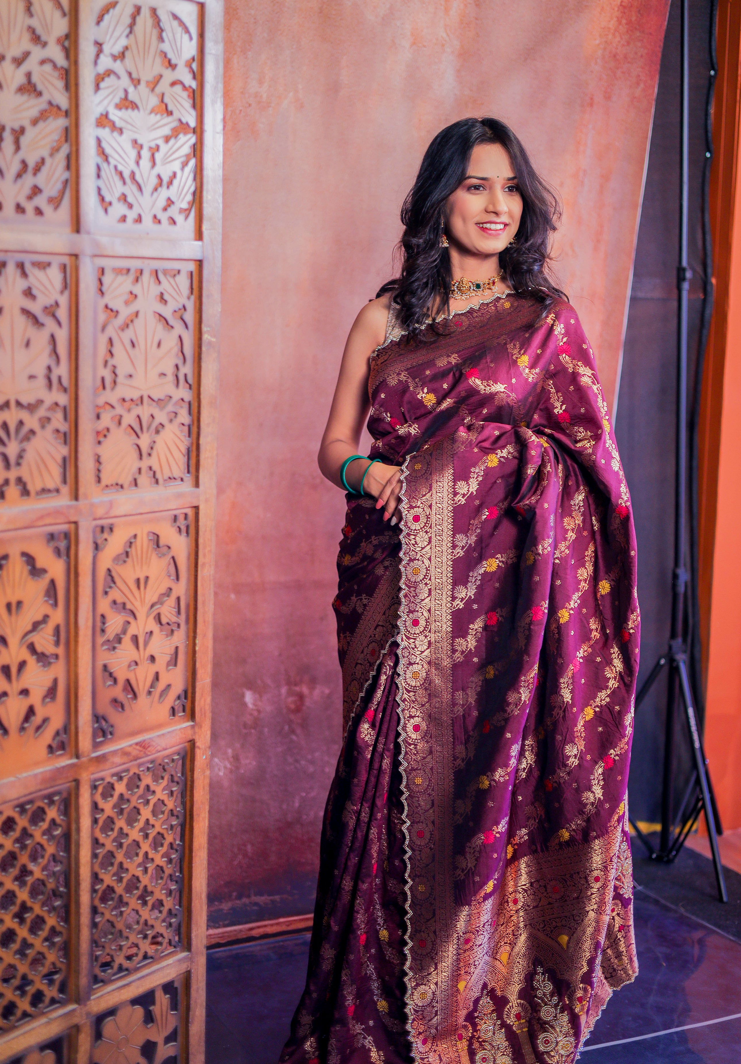 Women's Woven Banarasi Designer Saree With Blouse Piece