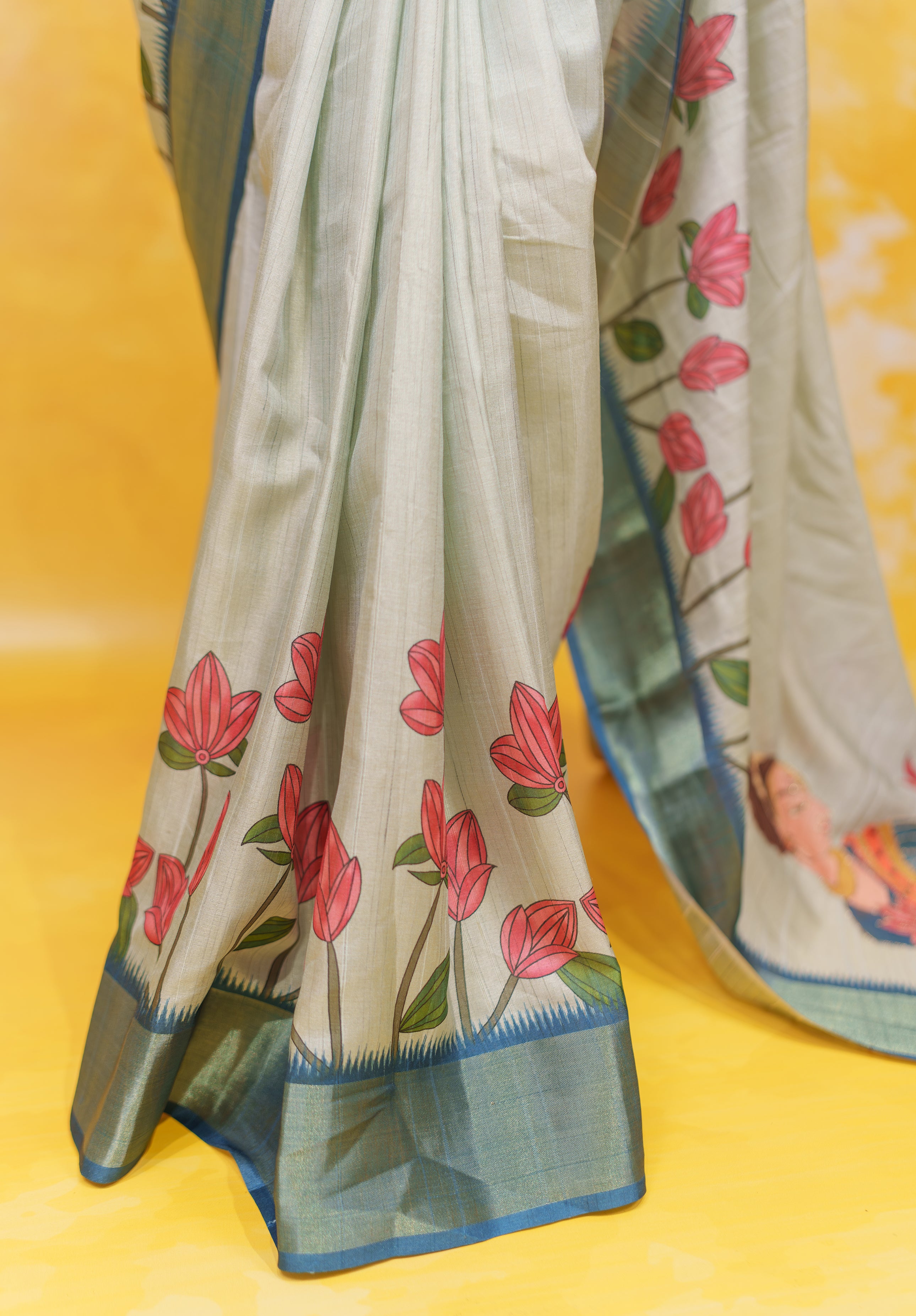 Women's Woven Fancy silk Saree With Blouse Piece