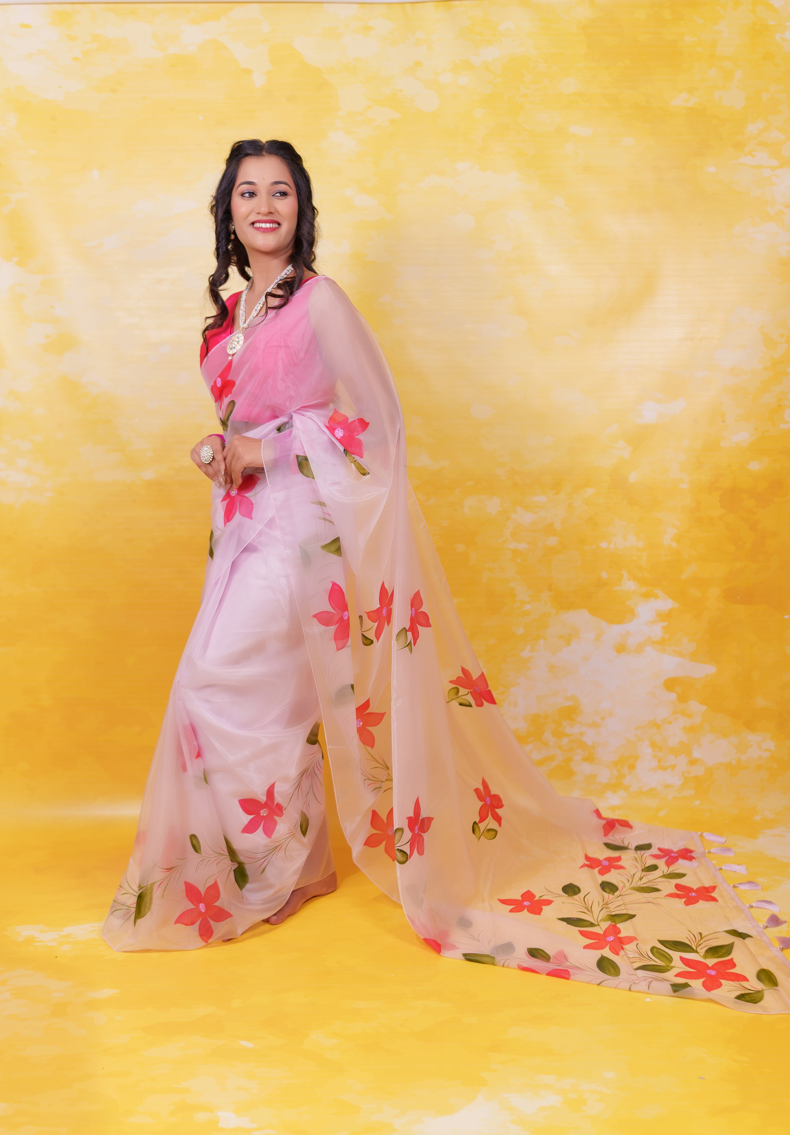 Women's Woven Pure organza Saree With Blouse Piece