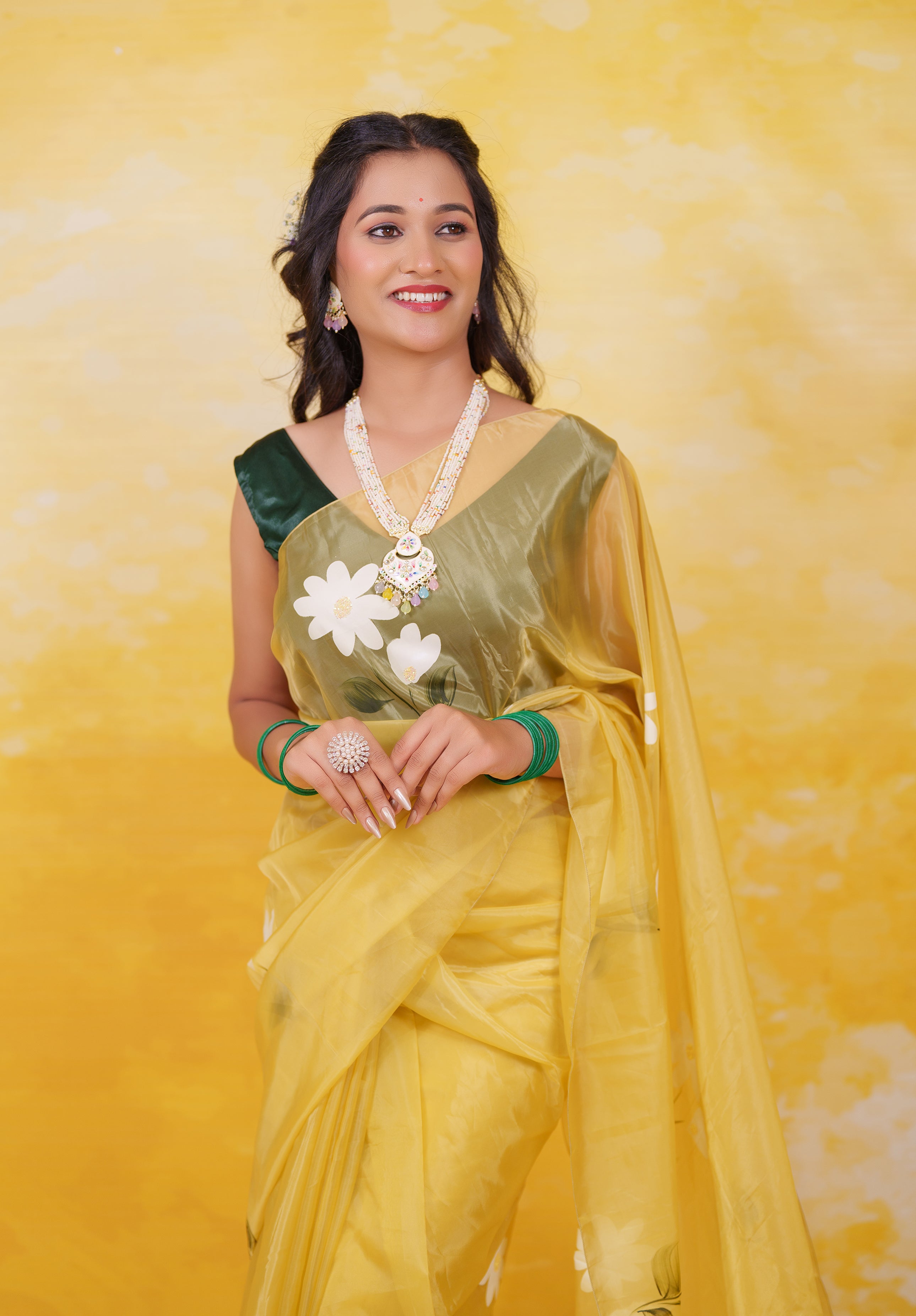 Women's Woven Pure organza Saree With Blouse Piece