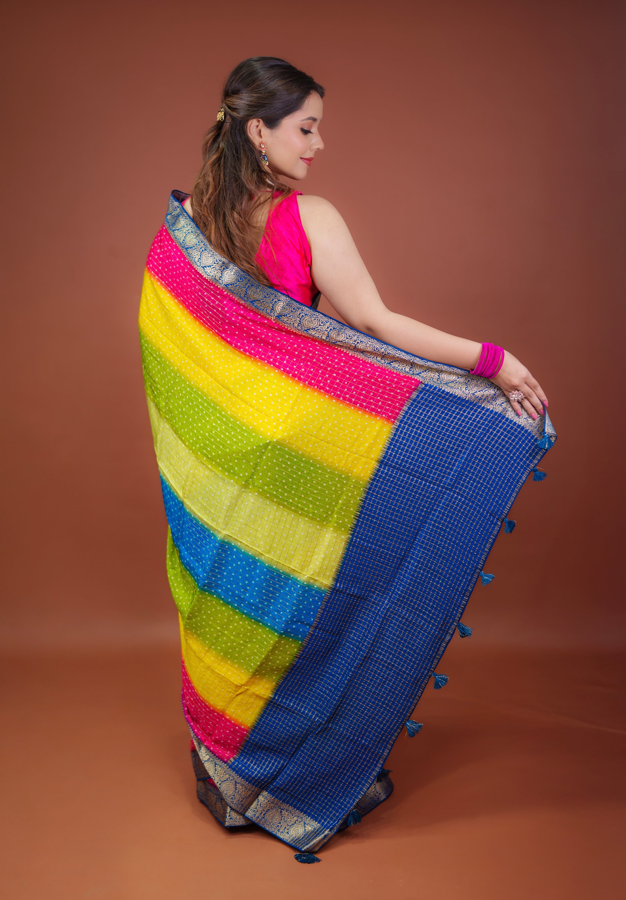 Women's Woven Fancy chiffon Saree With Blouse Piece