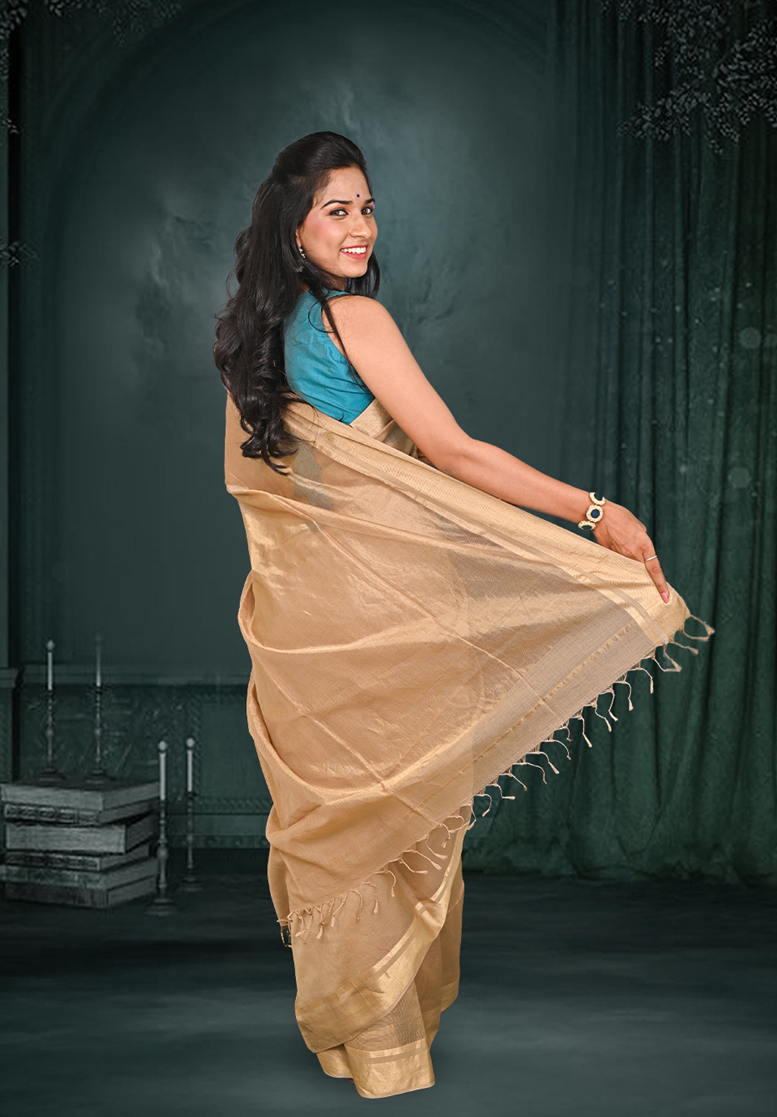 Pure Maheshwari Saree With Blouse Piece – Fawn