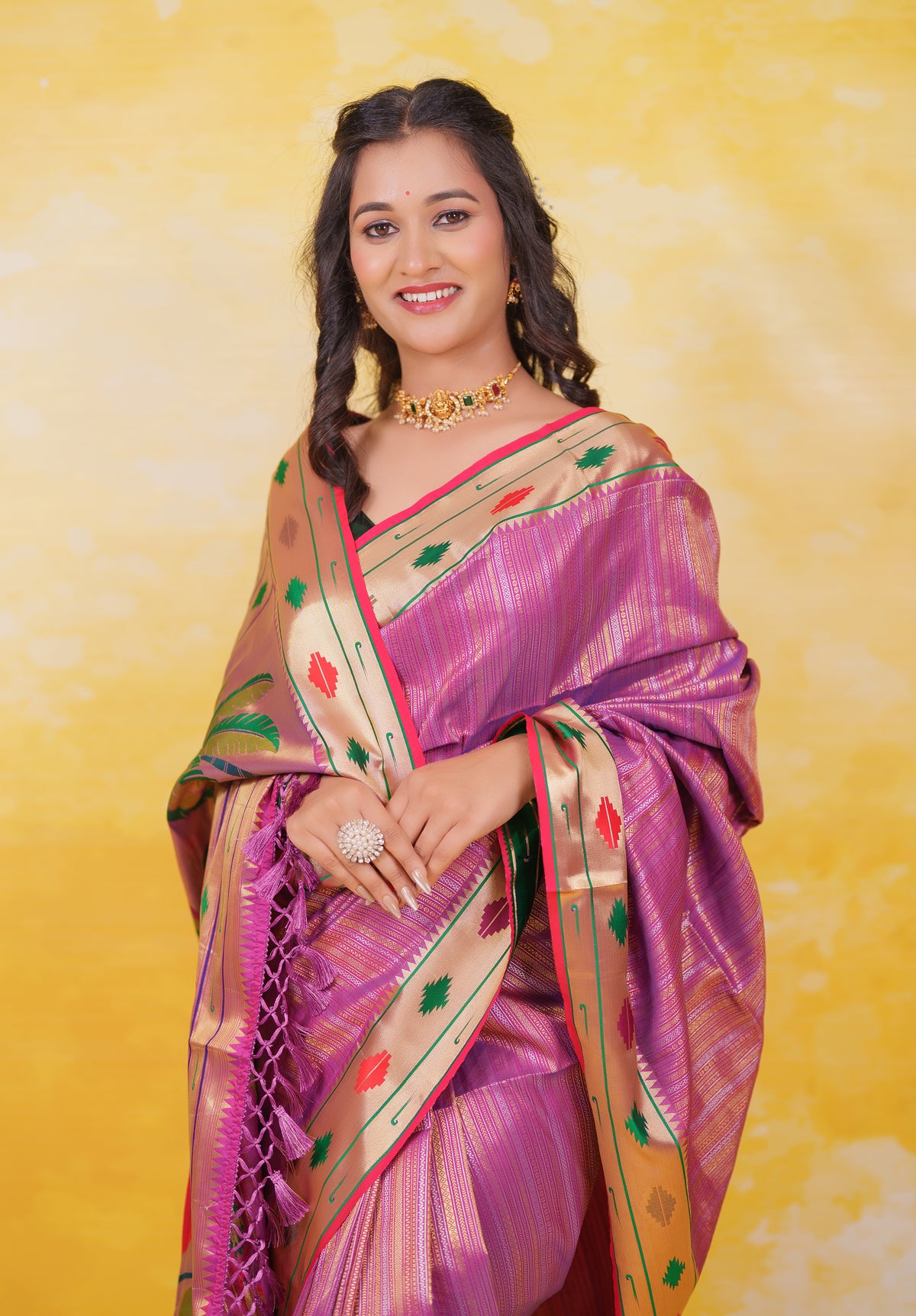 Women's Woven Design Pure tissue Paithani Saree With Blouse Piece