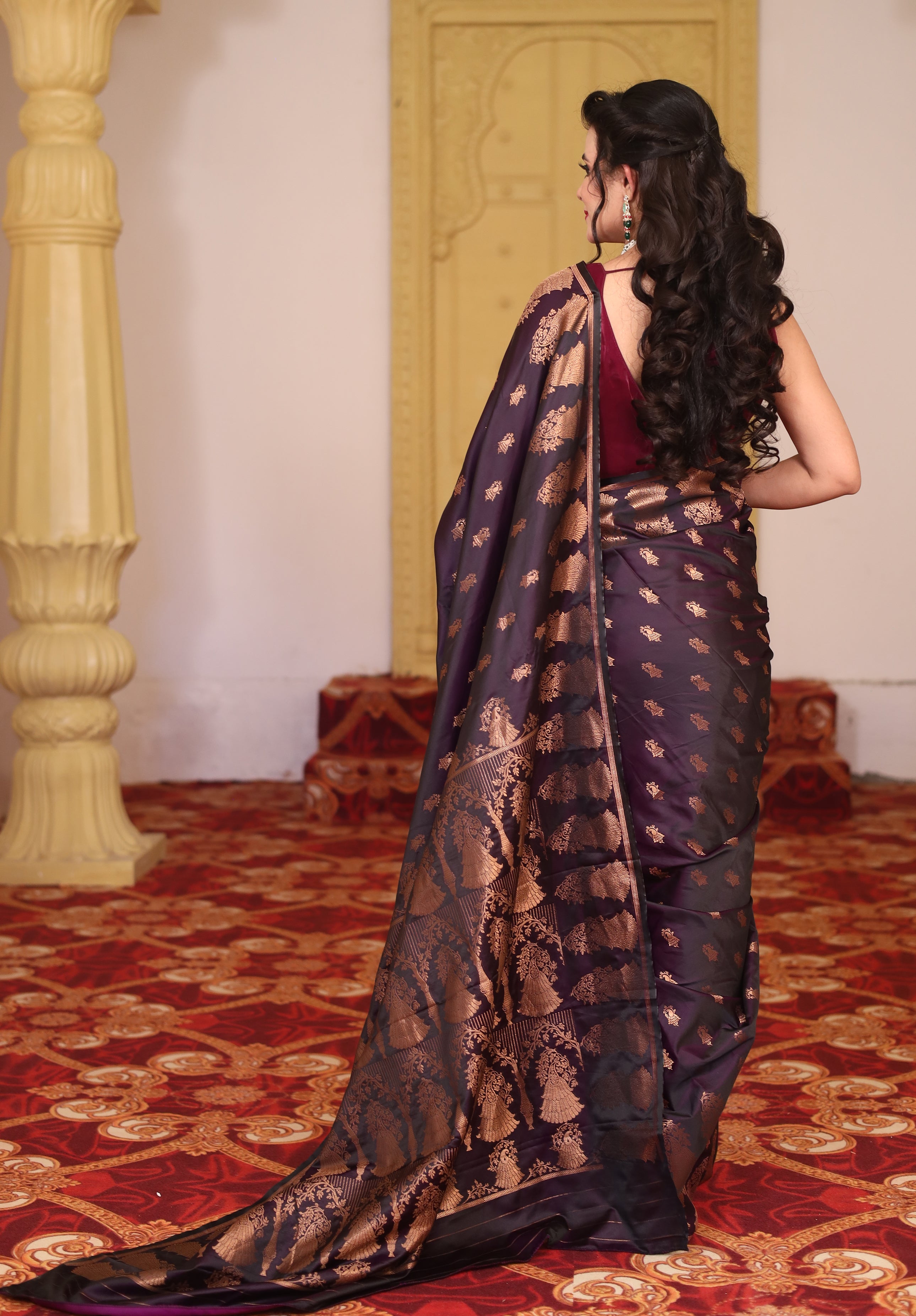 Women's Woven Banarasi Saree With Blouse Piece