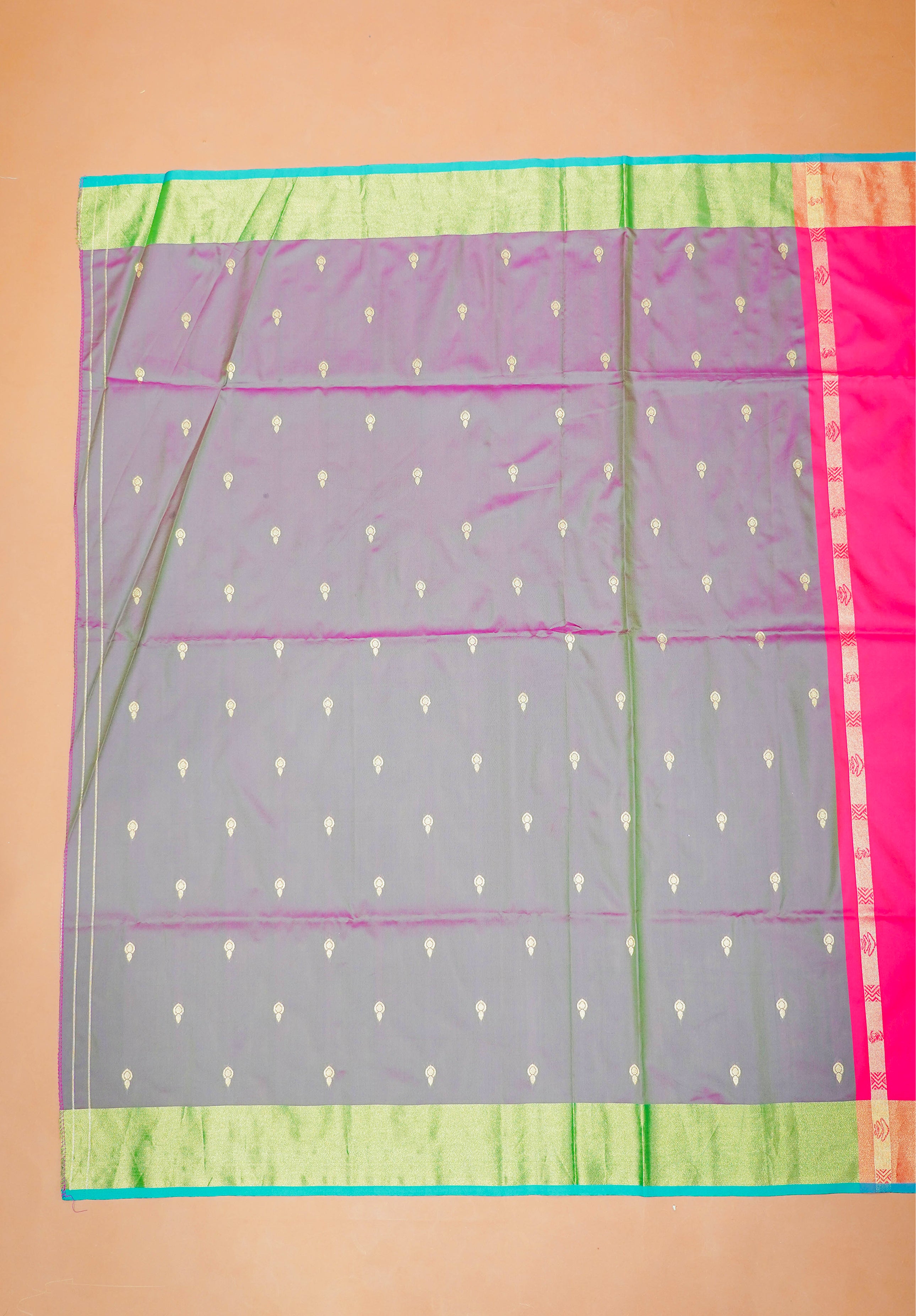 Women's Woven Design Kanjivaram Silk Saree With Blouse Piece