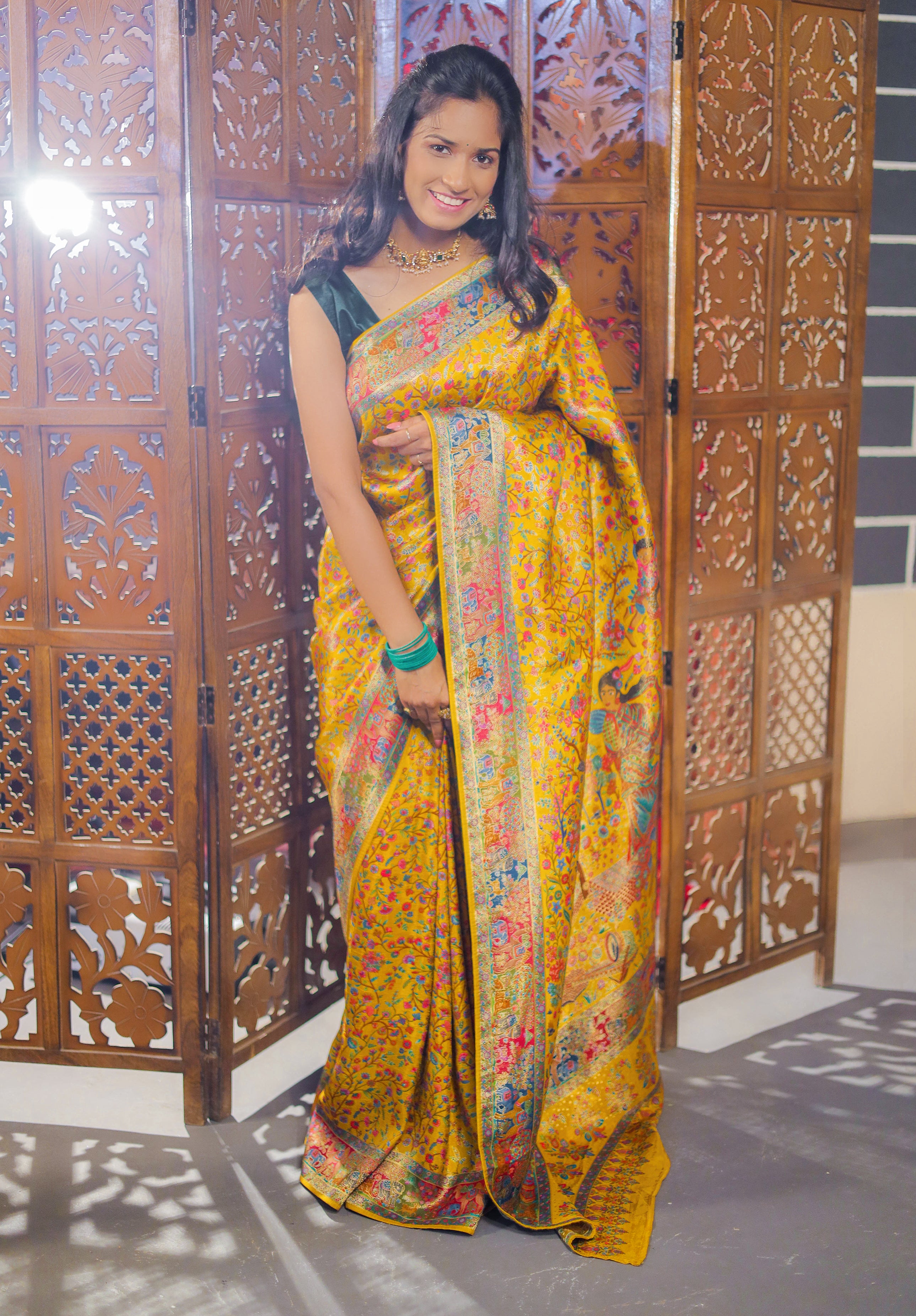 Women's Woven Design Kashida Work Saree With Blouse Piece