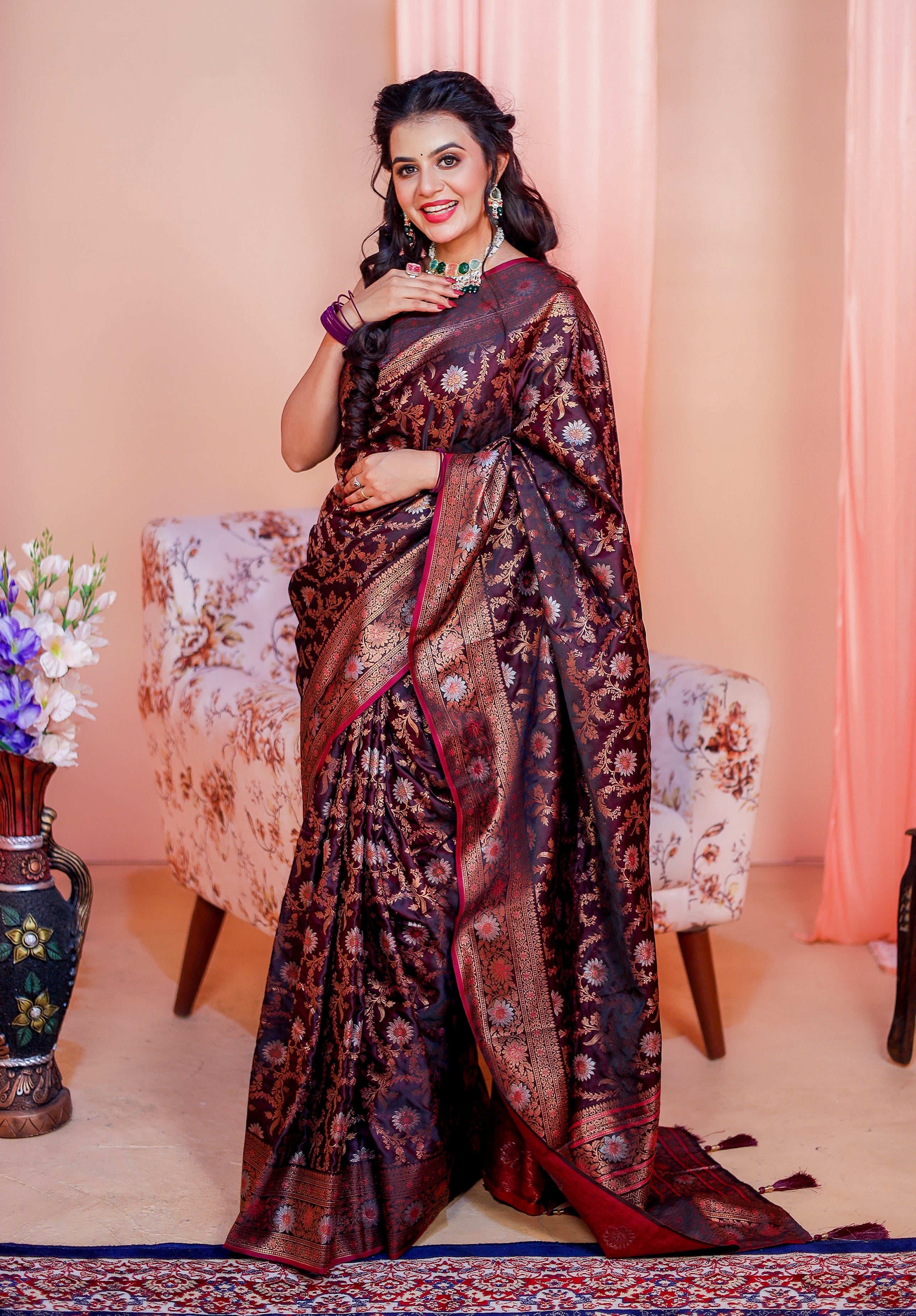 Women's Woven Banarasi Saree With Blouse Piece