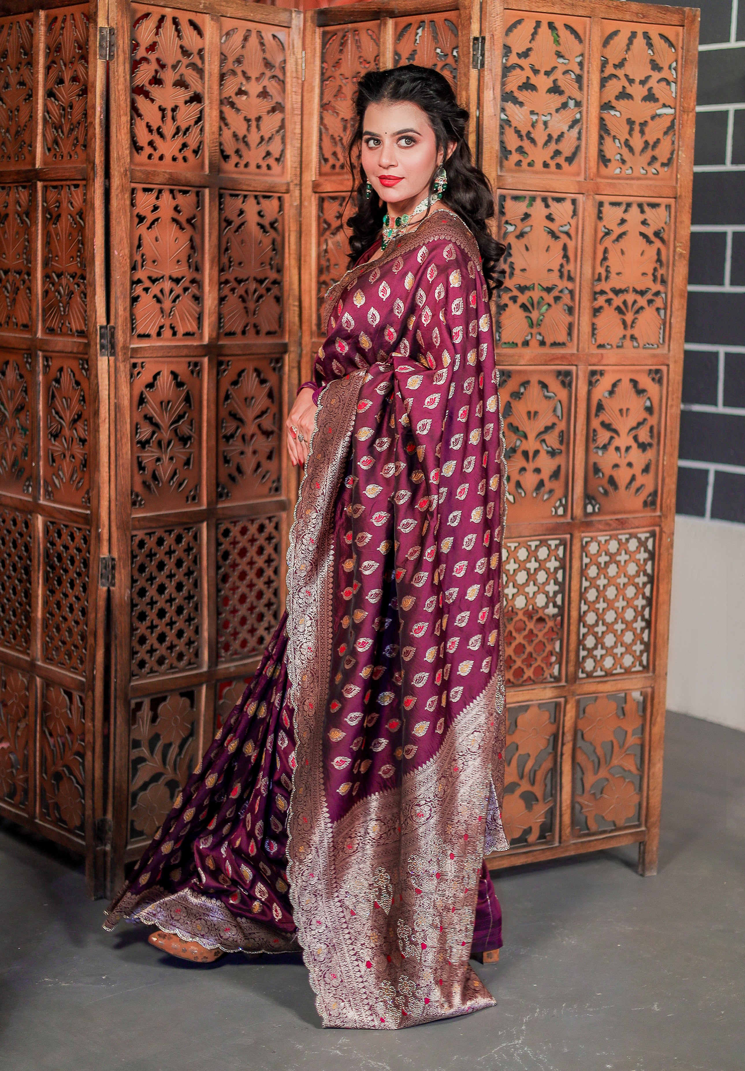 Women's Woven Banarasi Designer Saree With Blouse Piece