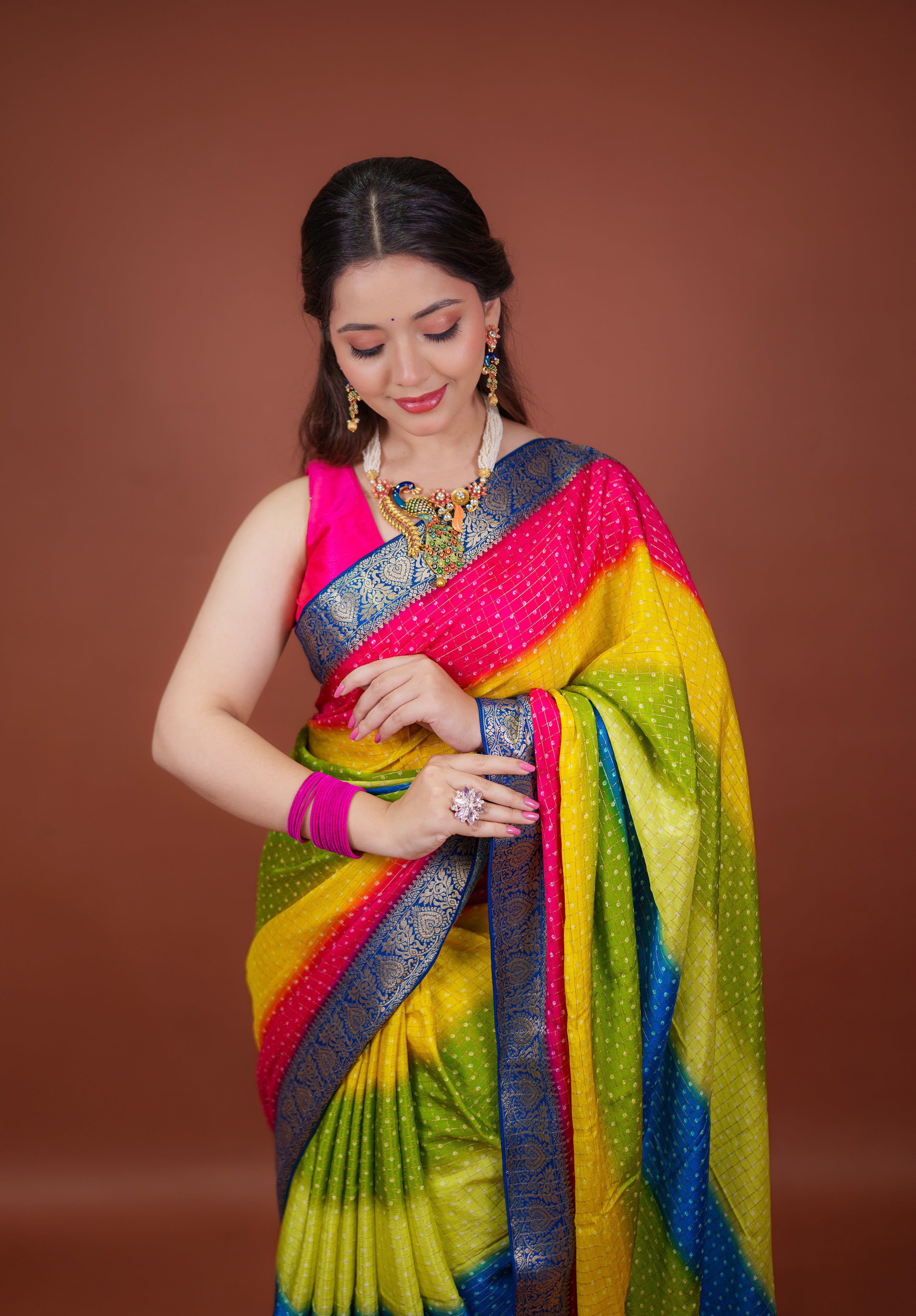 Women's Woven Fancy chiffon Saree With Blouse Piece