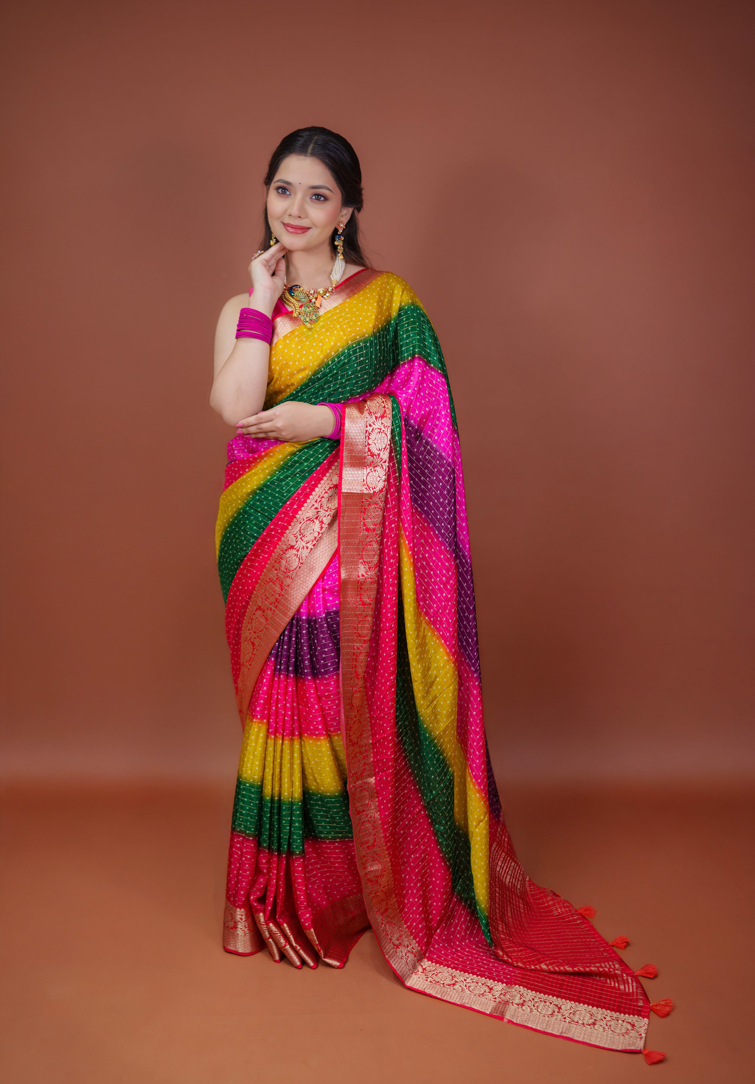Women's Woven Fancy chiffon Saree With Blouse Piece