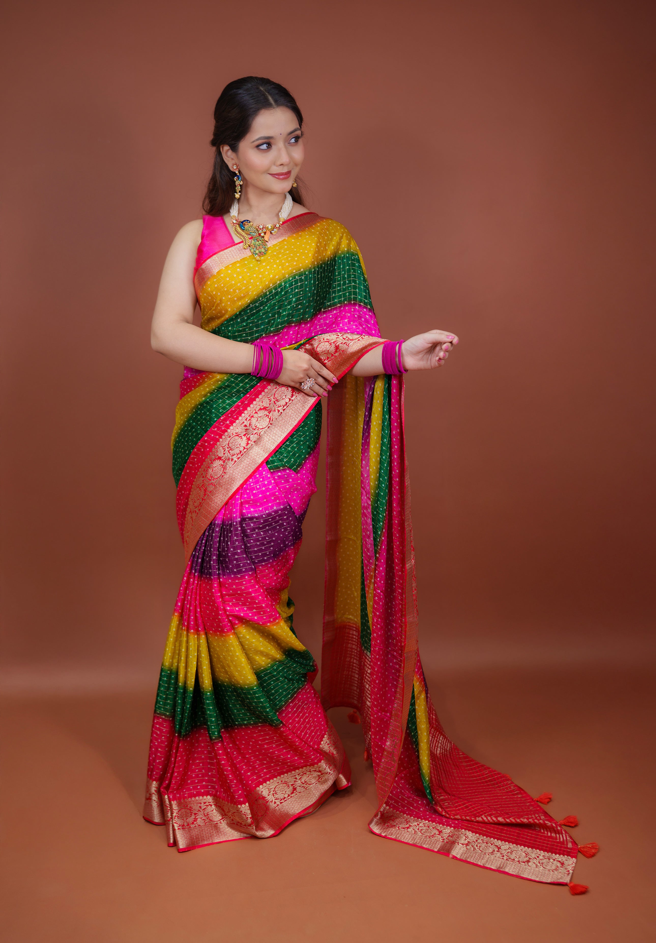 Women's Woven Fancy chiffon Saree With Blouse Piece